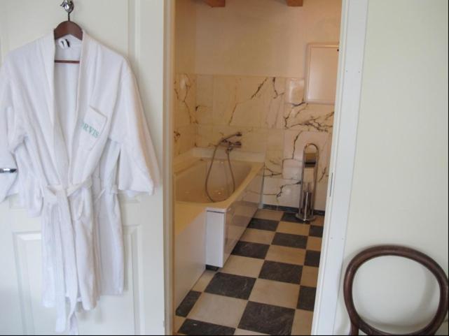 Torvis Hotel Luster Quarto foto