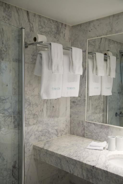 Torvis Hotel Luster Quarto foto