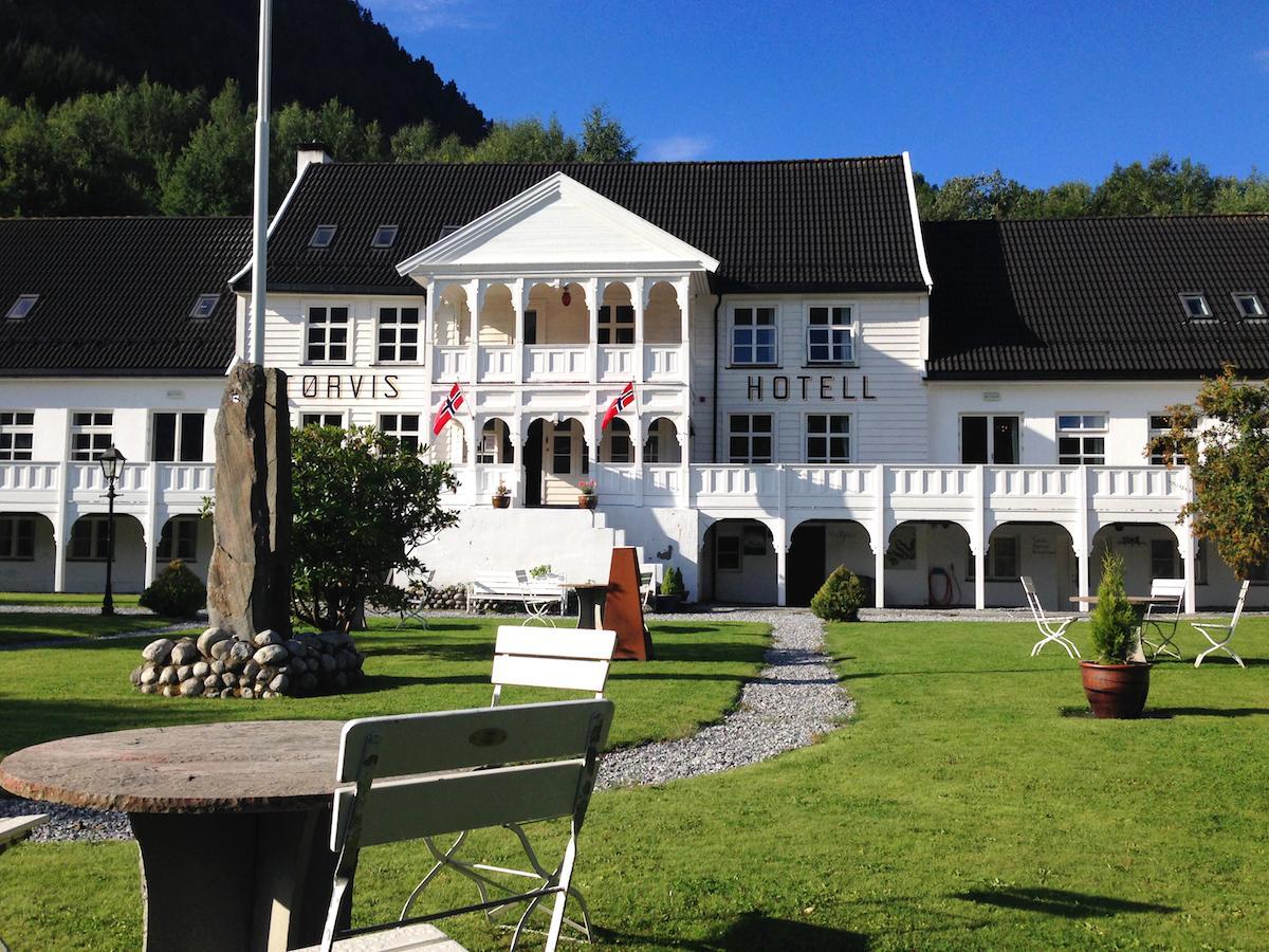 Torvis Hotel Luster Exterior foto
