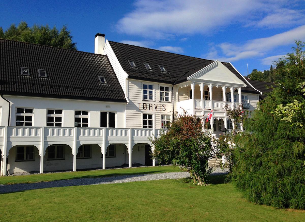 Torvis Hotel Luster Exterior foto